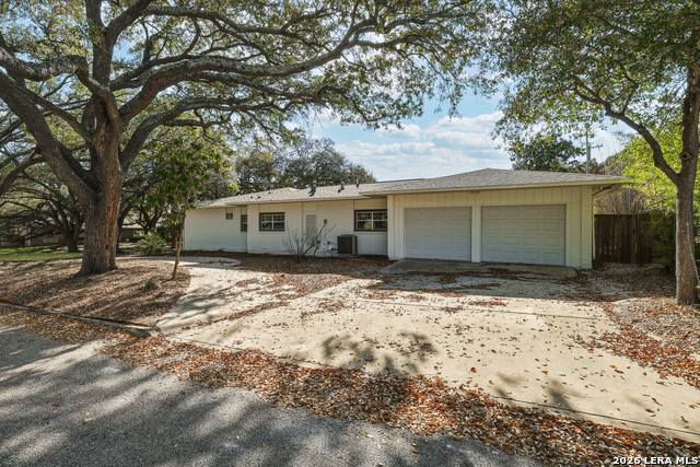 Image 39 of 40 For 825 Eventide