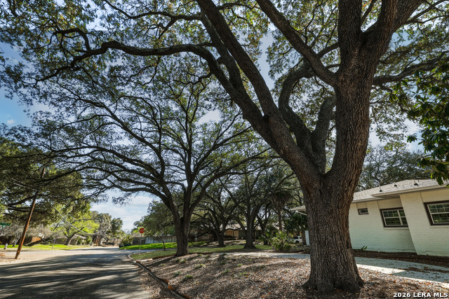 Image 40 of 40 For 825 Eventide