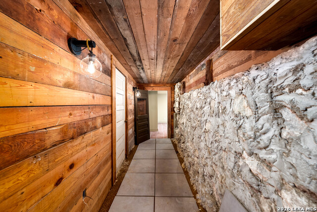 Image 13 of 48 For 850 Estes  