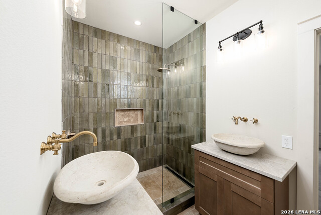 Image 7 of 48 For 850 Estes  