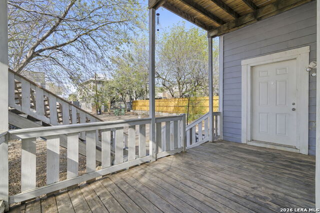 Image 15 of 16 For 419 Mistletoe W