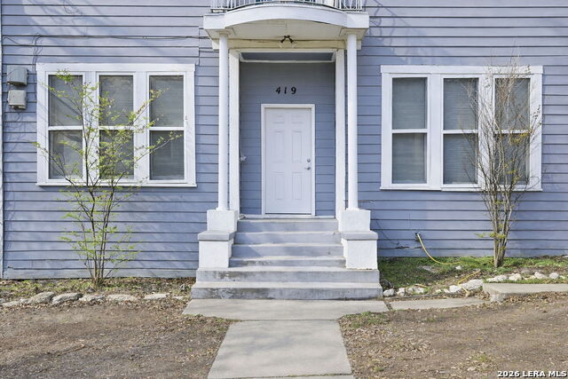 Image 3 of 16 For 419 Mistletoe W