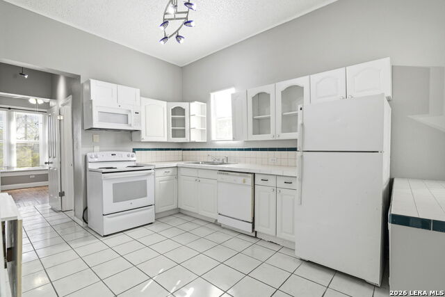 Image 7 of 16 For 419 Mistletoe W