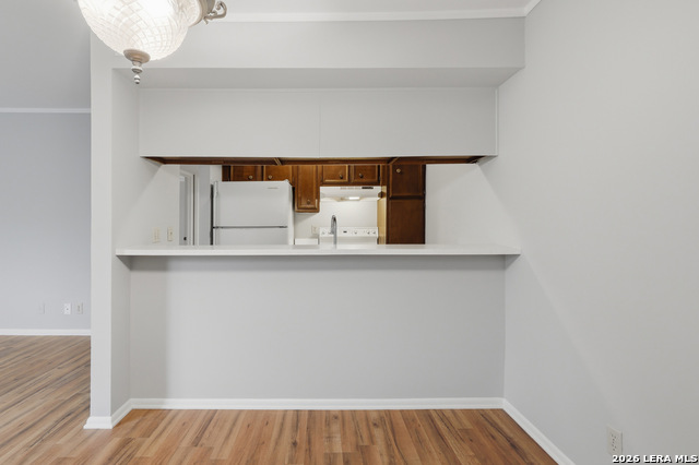 Image 18 of 27 For 8702 Village Dr  123