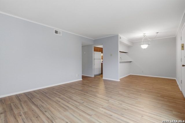 Image 22 of 27 For 8702 Village Dr  123