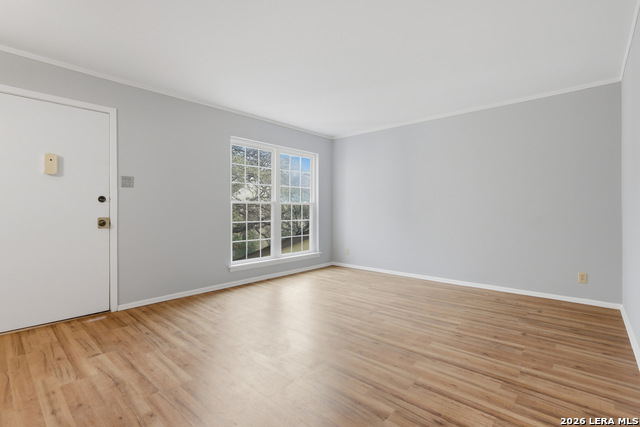 Image 24 of 27 For 8702 Village Dr  123