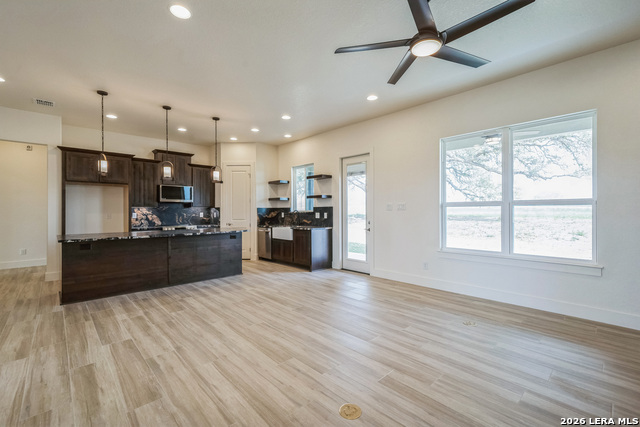 Image 13 of 50 For 313 Firewheel