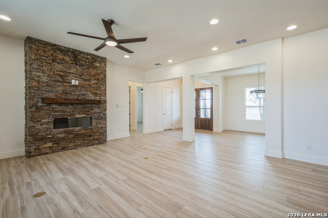 Image 14 of 50 For 313 Firewheel