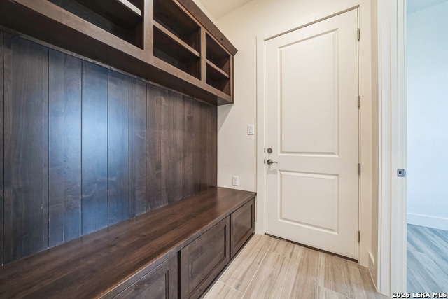 Image 25 of 50 For 313 Firewheel