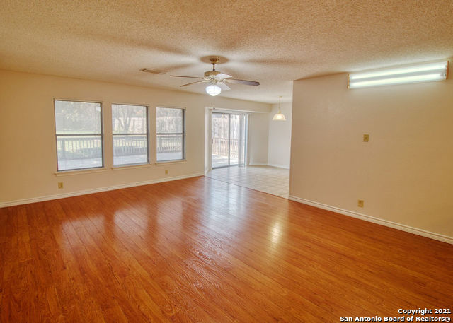 Image 3 of 15 For 13911 Edge Point Dr
