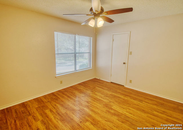 Image 9 of 15 For 13911 Edge Point Dr