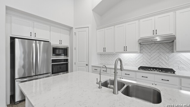 Listing photo id 8 for 1323 Academy Oaks