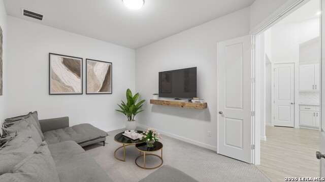 Listing photo id 17 for 1323 Academy Oaks