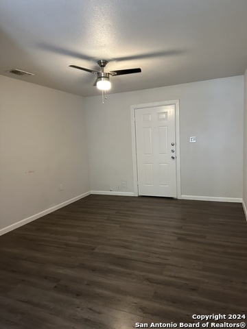 Image 5 of 7 For 1221 Thorain