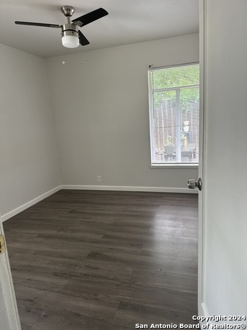 Image 6 of 7 For 1221 Thorain