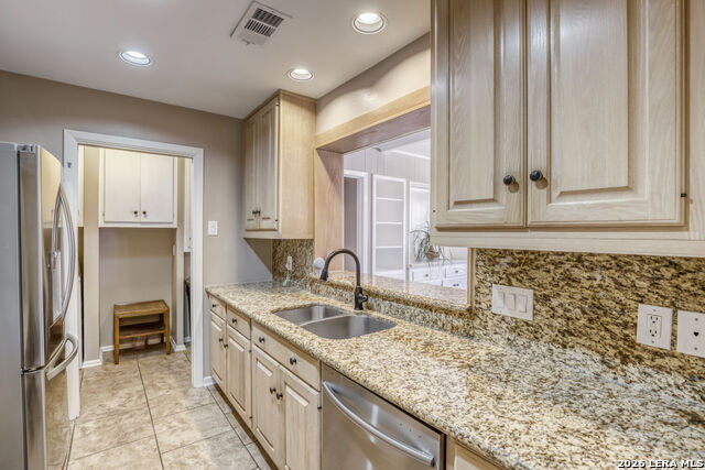 Image 10 of 30 For 1007 Mount Rainier