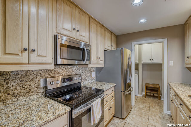 Image 9 of 30 For 1007 Mount Rainier