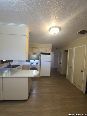 Image 38 of 48 For 5611 Horizon