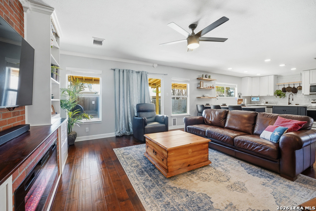 Image 19 of 36 For 7658 Heathridge