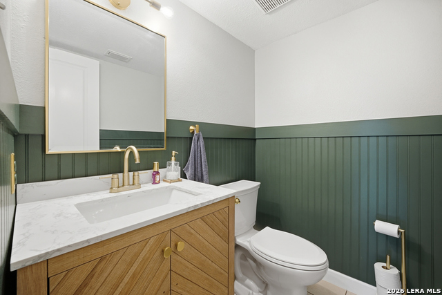 Image 22 of 36 For 7658 Heathridge