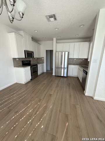 Image 11 of 27 For 7746 Heavenly Arbor