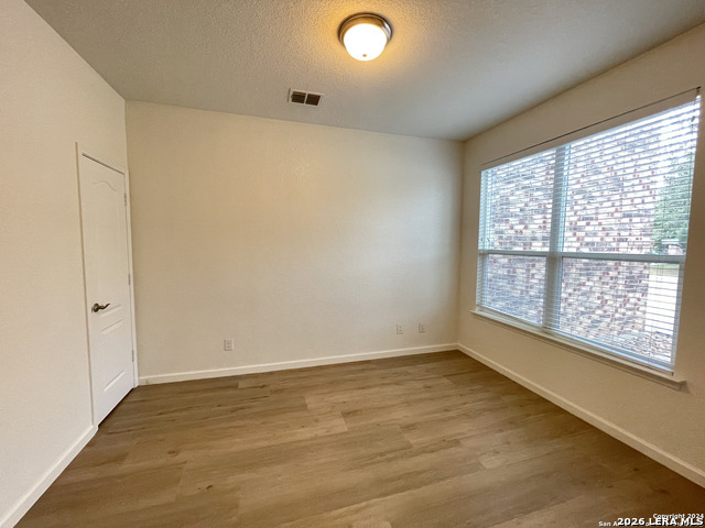 Image 23 of 27 For 7746 Heavenly Arbor