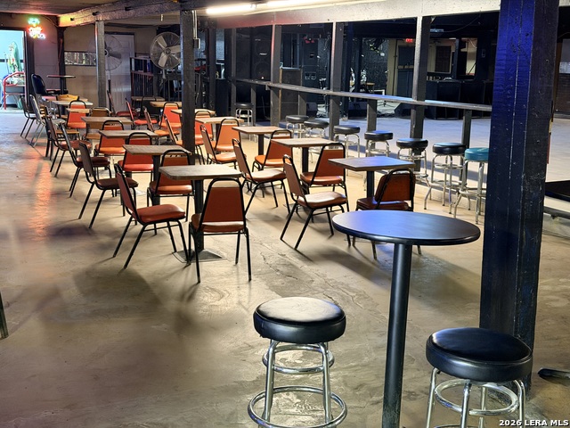 Image 11 of 46 For 3239 Commerce St. W