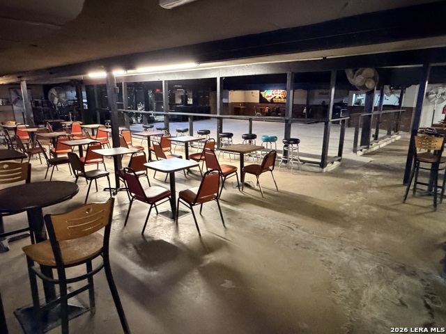 Image 15 of 46 For 3239 Commerce St. W