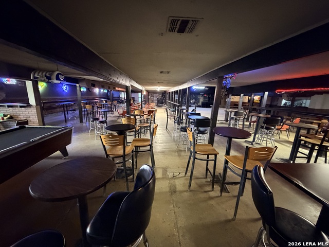 Image 17 of 46 For 3239 Commerce St. W