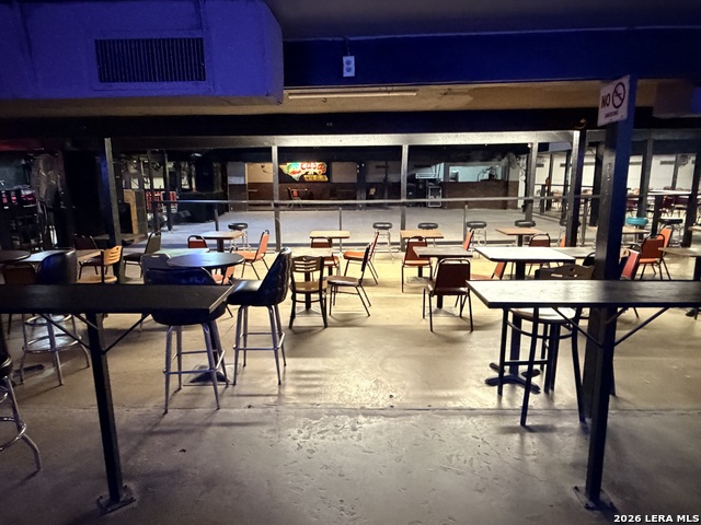 Image 19 of 46 For 3239 Commerce St. W