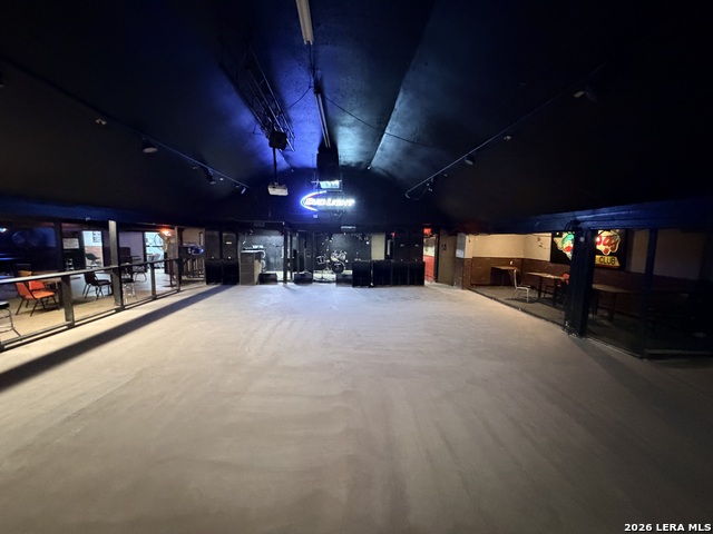 Image 35 of 46 For 3239 Commerce St. W