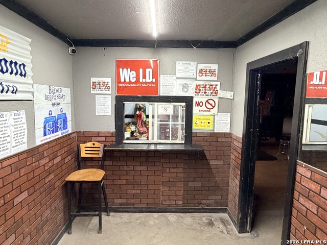 Image 38 of 46 For 3239 Commerce St. W