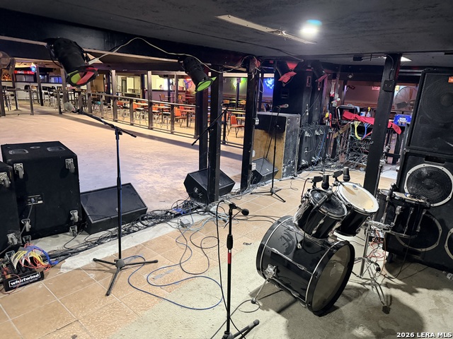 Image 43 of 46 For 3239 Commerce St. W