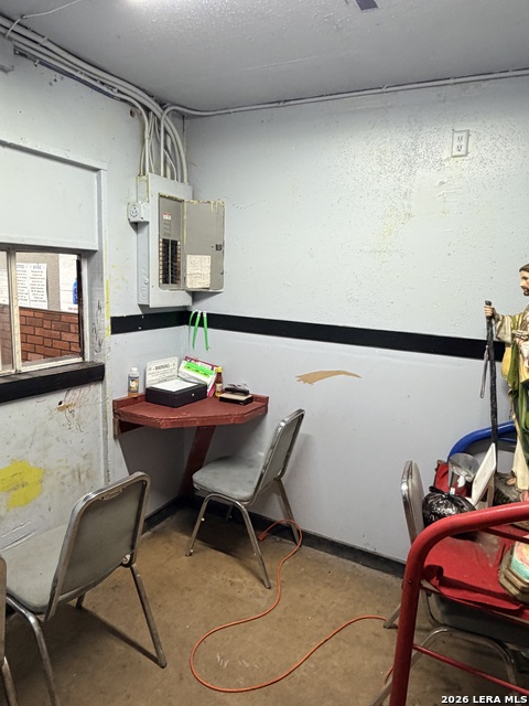 Image 45 of 46 For 3239 Commerce St. W