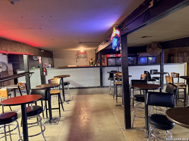 Image 7 of 46 For 3239 Commerce St. W