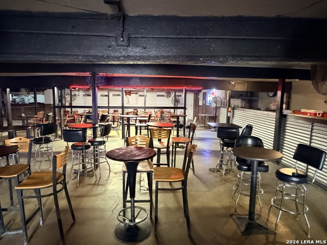 Image 9 of 46 For 3239 Commerce St. W