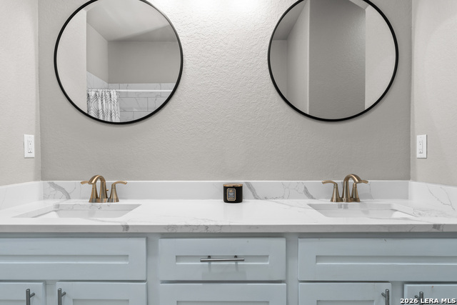 Image 15 of 31 For 8116 Ventura