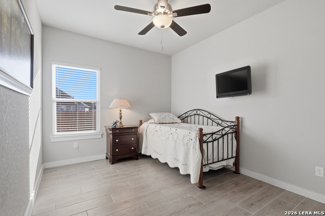 Image 25 of 30 For 106 Branson Falls