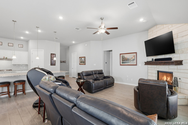 Image 5 of 30 For 106 Branson Falls