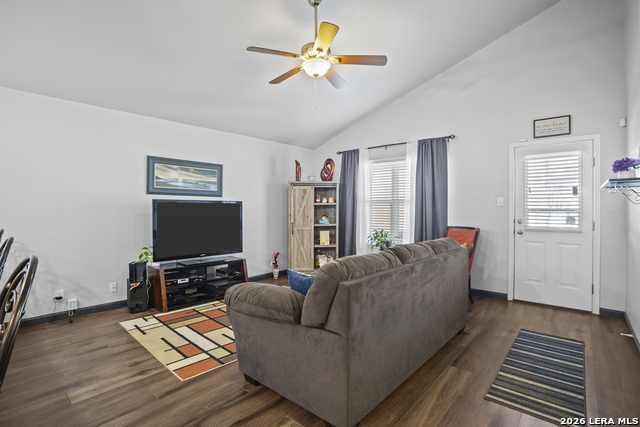 Image 14 of 35 For 8911 Quihi  