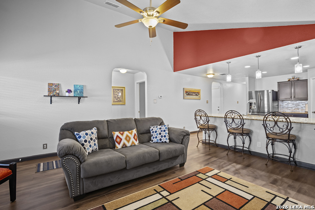 Image 16 of 35 For 8911 Quihi  