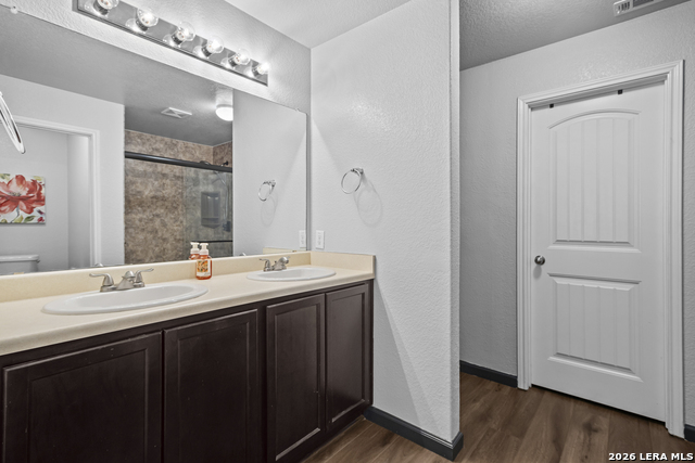 Image 21 of 35 For 8911 Quihi  