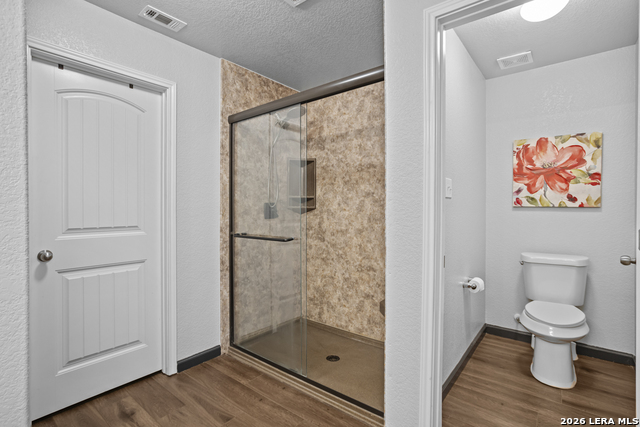 Image 22 of 35 For 8911 Quihi  