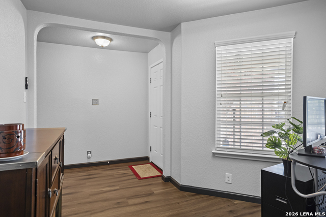 Image 7 of 35 For 8911 Quihi  