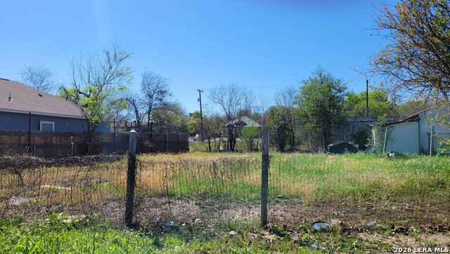 Image 5 of 13 For 2134 Aransas Ave