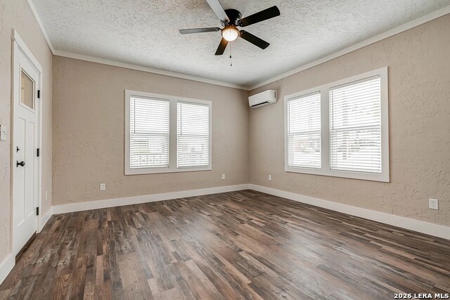 Image 19 of 32 For 316 Cypress St W