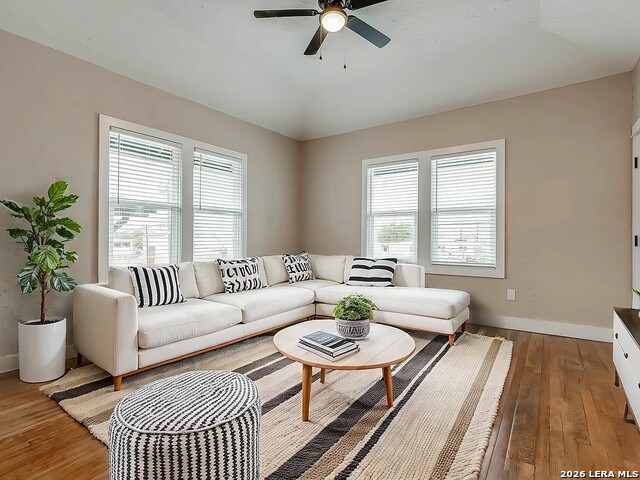 Image 21 of 32 For 316 Cypress St W