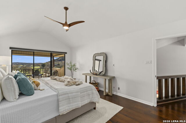 Image 17 of 36 For 105 E Tapatio Dr