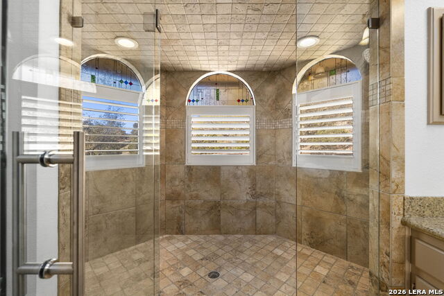 Image 23 of 36 For 105 E Tapatio Dr