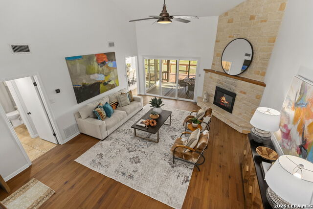 Image 24 of 36 For 105 E Tapatio Dr